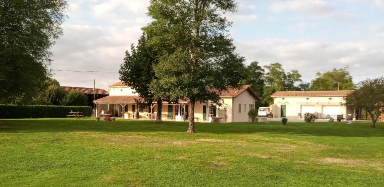 La Mancine Laulan Panzió Jau-Dignac-et-Loirac Kültér fotó